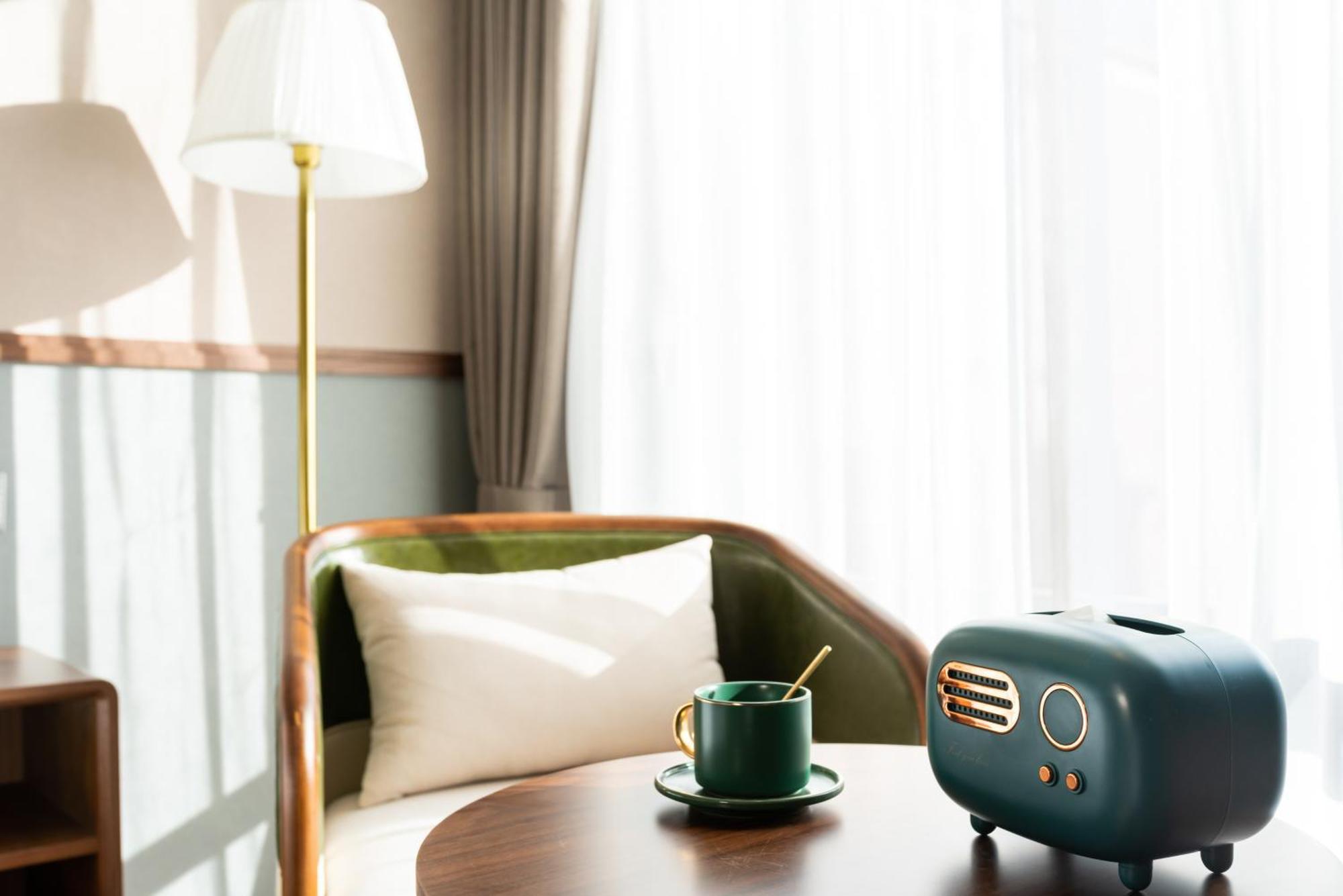 Nost Algia S Hotel Near Beijing Cbd - Cctv, China Zun, Skp And Sanlitun, Tian'Anmen Square, Forbidden City, Free Daily Necessities, Free Night Snack, Free Laundry, English Communication Well, Free Travel Advice , Free Gymnastic, Exterior photo